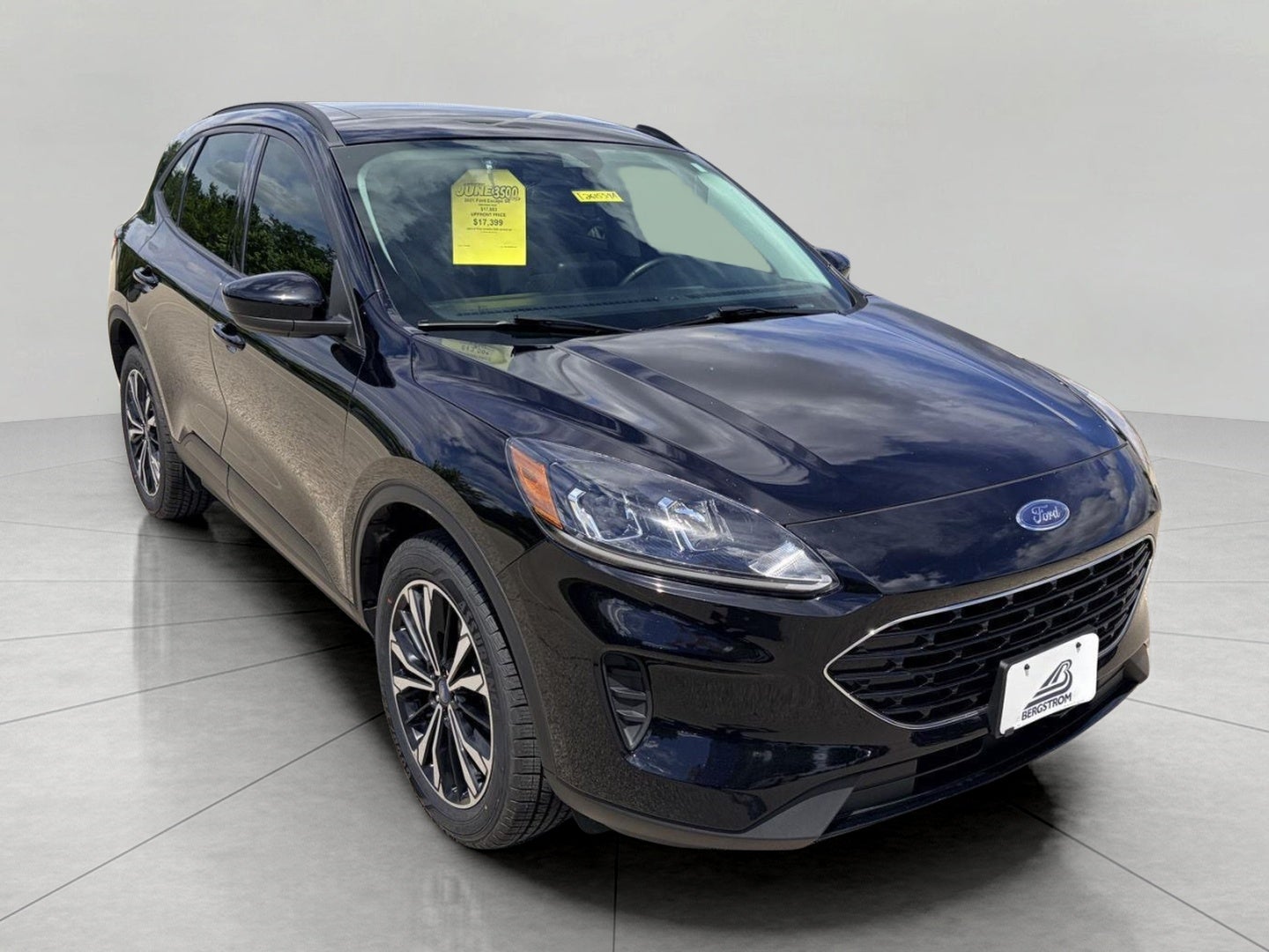 2021 Ford Escape SE AWD in Agate Black Metallic — front three-quarter view