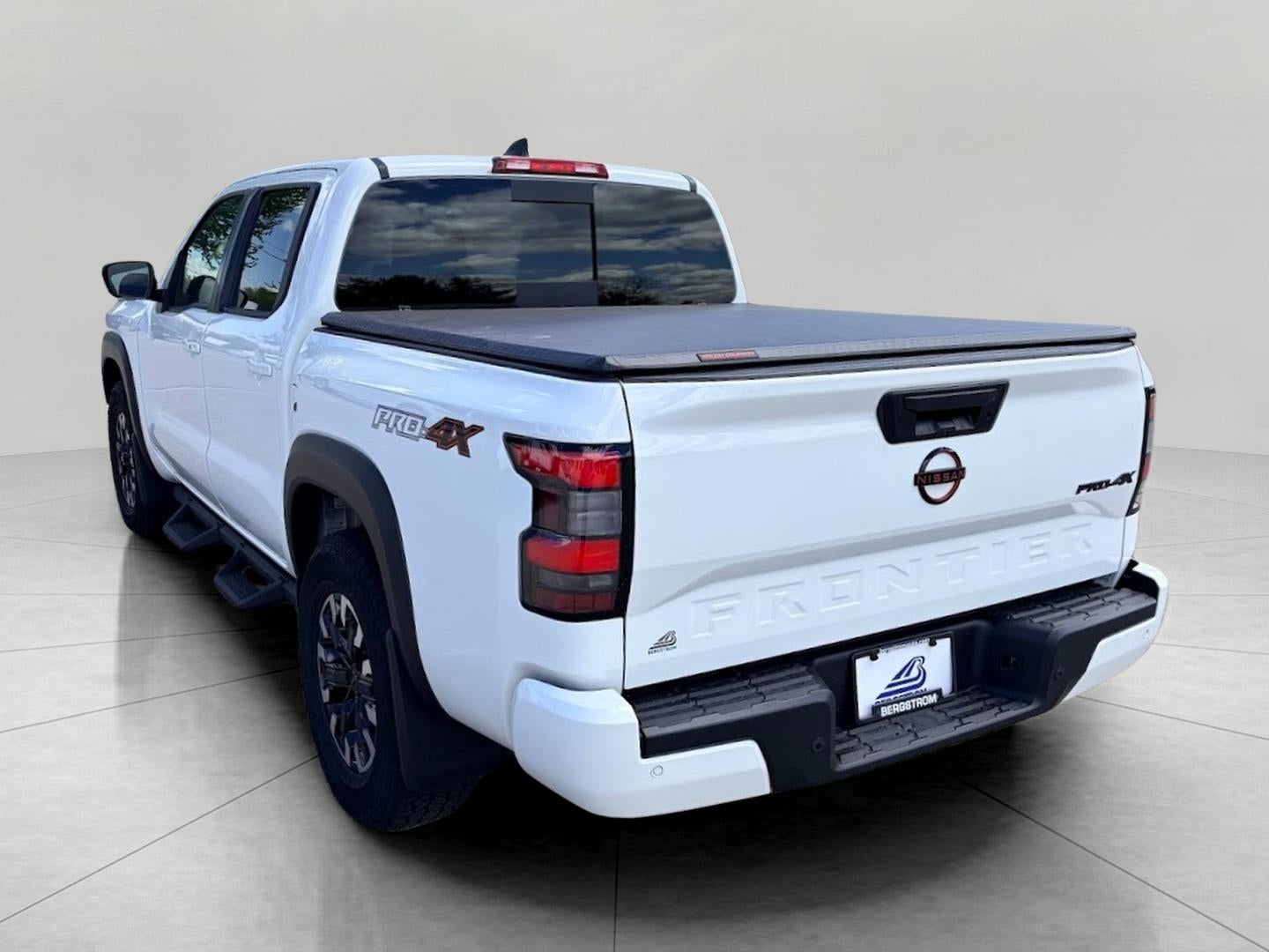 2024 Nissan Frontier — detail view