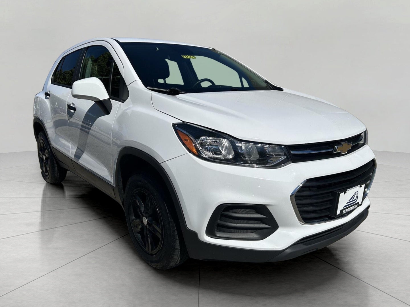 2019 Chevrolet Trax AWD 4dr LS in Summit White — front three-quarter view